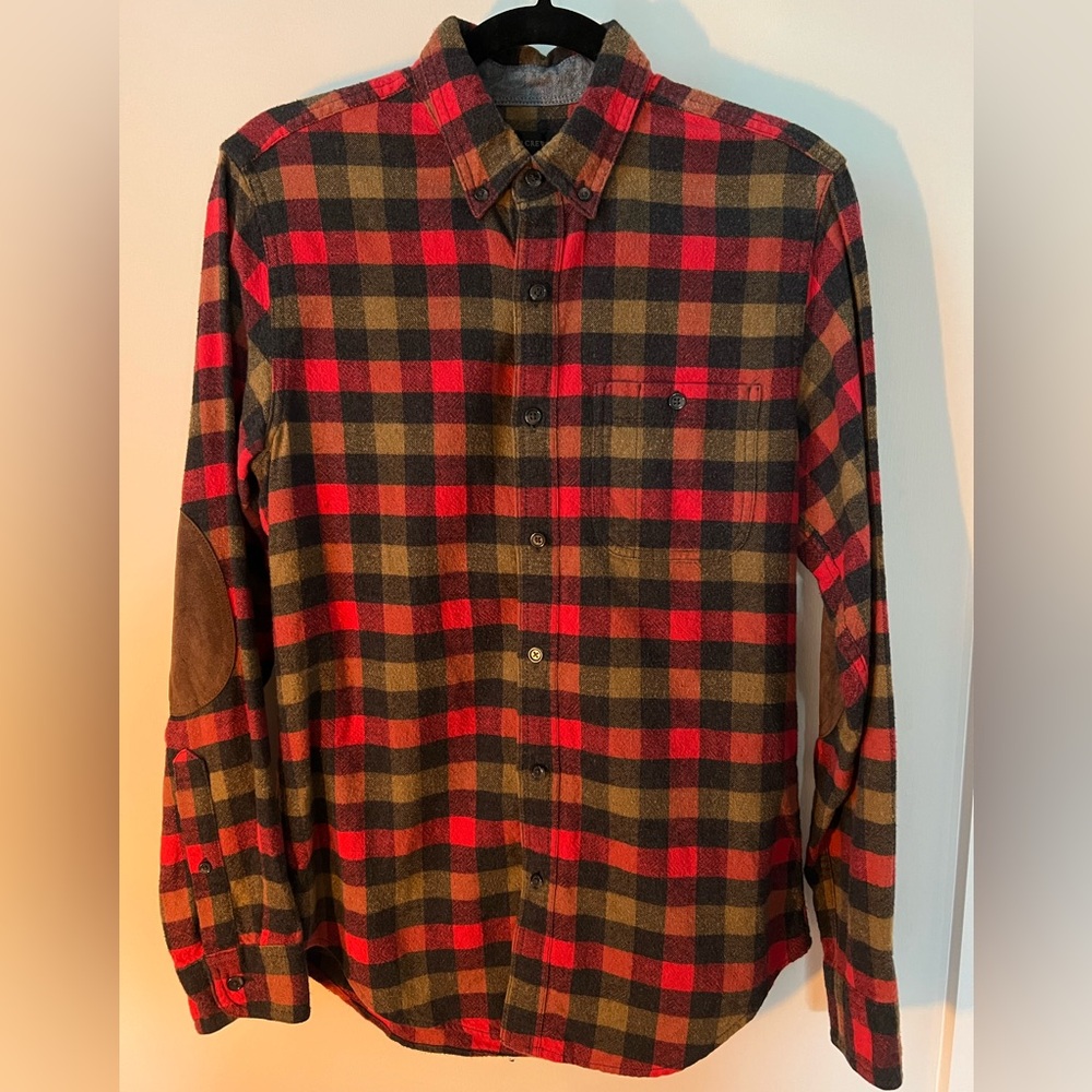 VINTAGE J.CREW FLANNEL BUTTON DOWN WITH SUEDE ELBOW PATCHES
